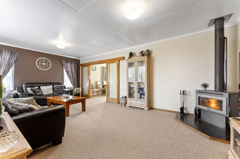 Photo of property in 8 Hulke Street, Foxton, 4814