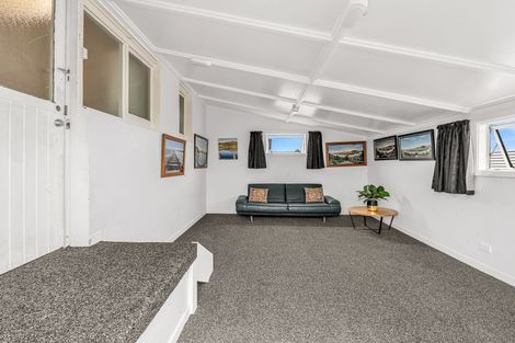 Photo of property in 31 Matai Street, Castlecliff, Whanganui, 4501