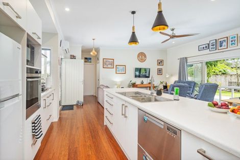 Photo of property in 7 Wells Place, Whitianga, 3510