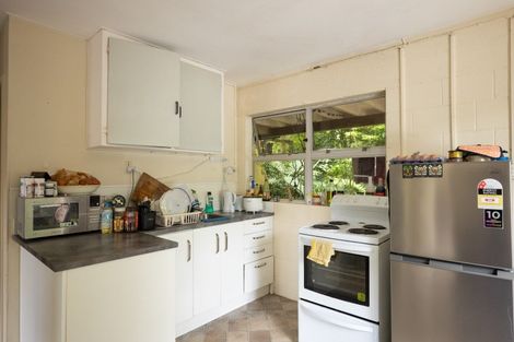 Photo of property in 235 Heta Road, Merrilands, New Plymouth, 4312