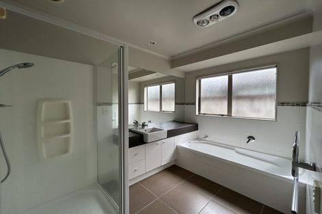 Photo of property in 8 Girvan Terrace, Wattle Downs, Auckland, 2103