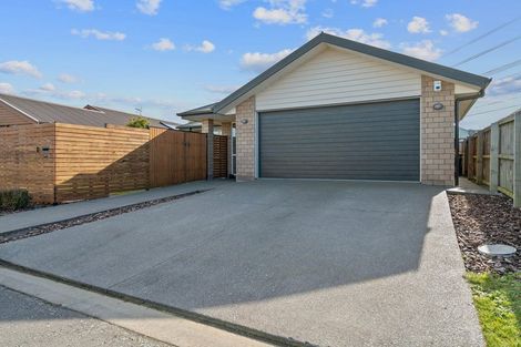 Photo of property in 11 Taggart Place, Sockburn, Christchurch, 8042