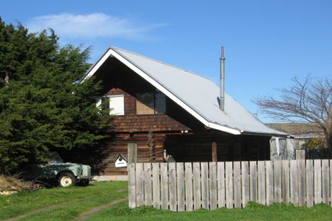 Photo of property in 30 Woodward Street East, Featherston, 5710