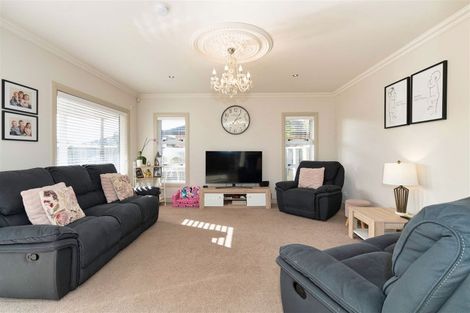 Photo of property in 15 Okarito Avenue, Levin, 5510