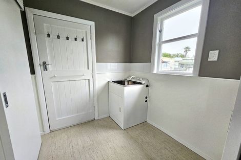 Photo of property in 2/106 Linton Street, West End, Palmerston North, 4410