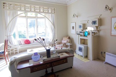 Photo of property in 294 Oriental Parade, Oriental Bay, Wellington, 6011