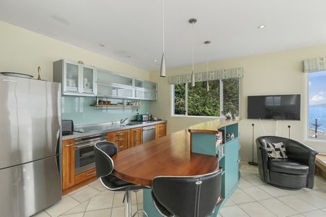 Photo of property in 516 Marine Drive, Sunshine Bay, Lower Hutt, 5013