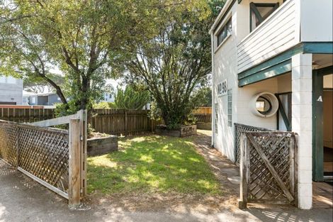 Photo of property in 98a Karewa Parade, Papamoa Beach, Papamoa, 3118