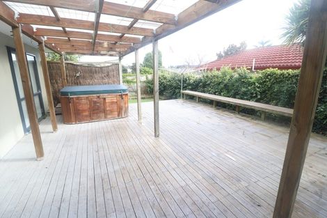 Photo of property in 23 Arlose Place, Westgate, Auckland, 0614
