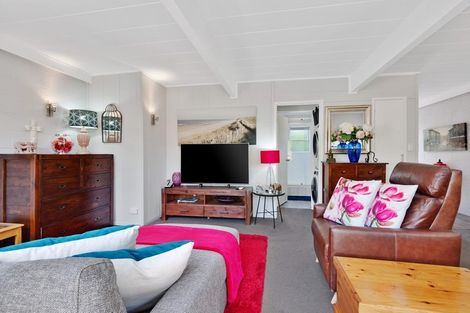 Photo of property in 7/18 Parr Terrace, Castor Bay, Auckland, 0620