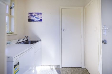 Photo of property in 11 Athlone Place, Hokowhitu, Palmerston North, 4410