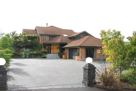 Photo of property in 54 Beach Road, Mellons Bay, Auckland, 2014