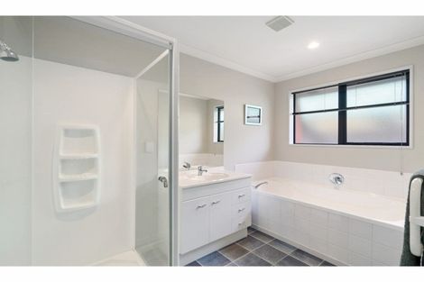 Photo of property in 124 William Brittan Avenue, Halswell, Christchurch, 8025