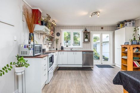 Photo of property in 24 Bellevue Avenue, Wellsford, 0900