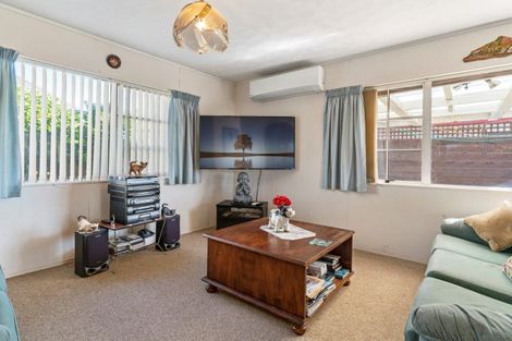 Photo of property in 1 Marwood Place, Mount Maunganui, 3116