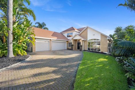 Photo of property in 15 Burnaston Court, Dannemora, Auckland, 2016