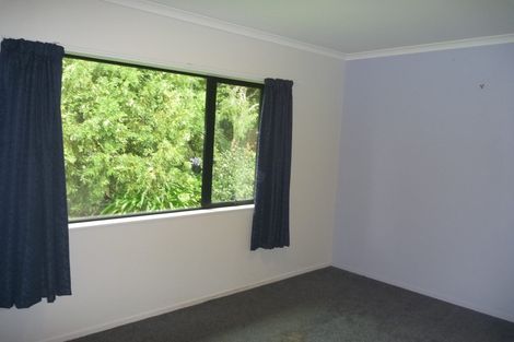 Photo of property in 146 Boord Crescent, Kumeu, 0891