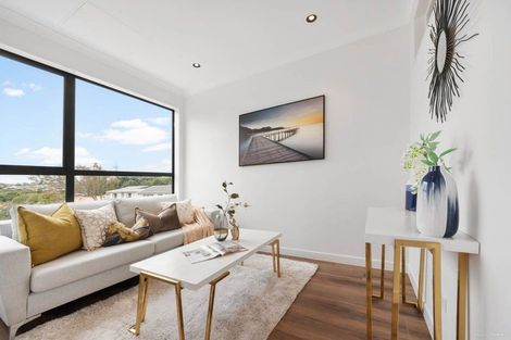 Photo of property in 4/31 Hill Crescent, New Lynn, Auckland, 0600