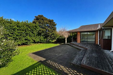 Photo of property in 3 Kadina Place, Botany Downs, Auckland, 2010