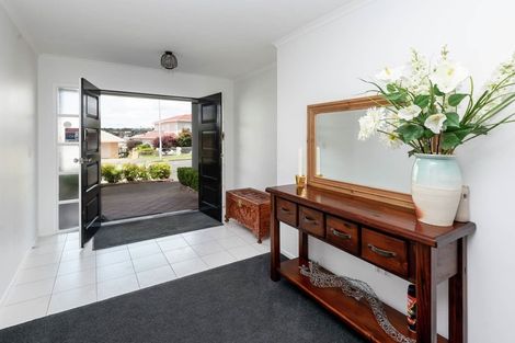 Photo of property in 62 Edendale Road, Somerville, Auckland, 2014