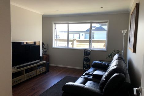 Photo of property in 28 Manuel Road, Silverdale, 0932