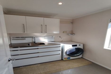 Photo of property in 52 Mission Heights Drive, Flat Bush, Auckland, 2016