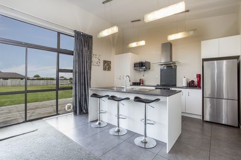 Photo of property in 18 Omana Avenue, Shelly Beach, Helensville, 0874