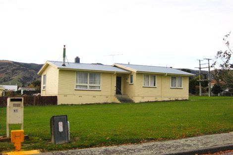 Photo of property in 16 Sherwood Place, Tapanui, 9522
