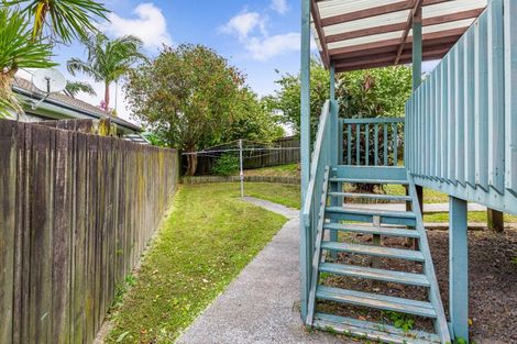 Photo of property in 22 Landsdale Place, Massey, Auckland, 0614