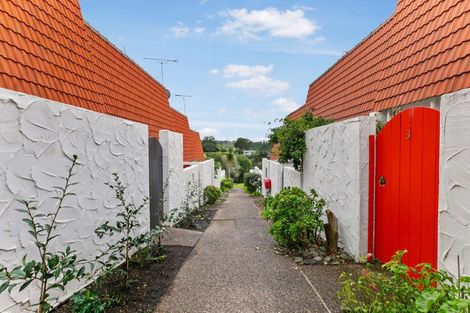 Photo of property in 1/20 Maritime Terrace, Birkenhead, Auckland, 0626