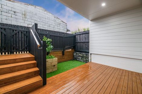 Photo of property in 5/29 Tudor Road, Henderson, Auckland, 0610
