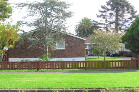 Photo of property in 1/2 Tamaki Bay Drive, Pakuranga, Auckland, 2010