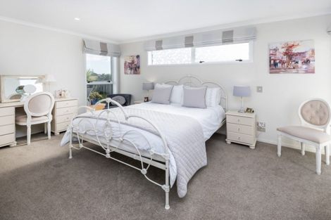 Photo of property in 8 Ridge View Crescent, Pukekohe, 2120