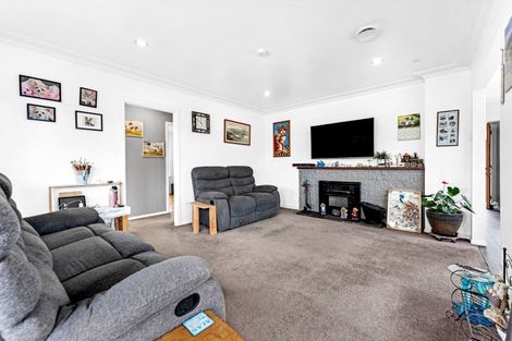 Photo of property in 6 Paterson Avenue, Pukekohe, 2120