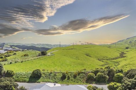 Photo of property in 71 Saint Ives Drive, Camborne, Porirua, 5026