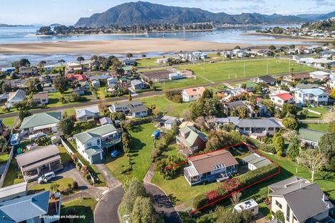 Photo of property in 13 Chestnut Grove, Tairua, 3508
