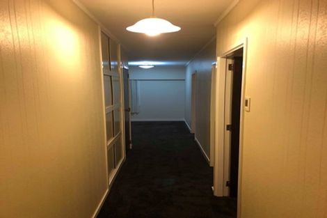 Photo of property in 1/18 Mcleod Road, Henderson, Auckland, 0612