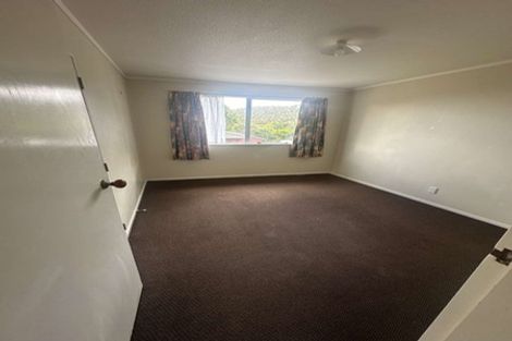 Photo of property in 1/2 Cathie Place, Karori, Wellington, 6012