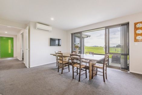 Photo of property in 52 Highlands Drive, Waipawa, 4210