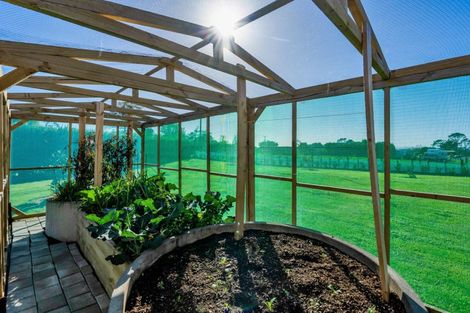 Photo of property in 297 Radnor Road, Midhirst, Stratford, 4394