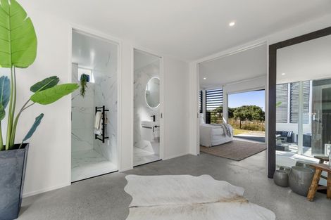 Photo of property in 4 Lagoon Way, Omaha, 0986