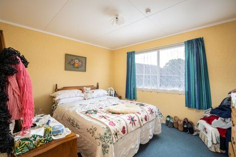 Photo of property in 36 Kowhai Street, Inglewood, 4330