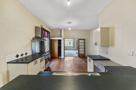 Photo of property in 19 West Avenue, Saint Clair, Dunedin, 9012