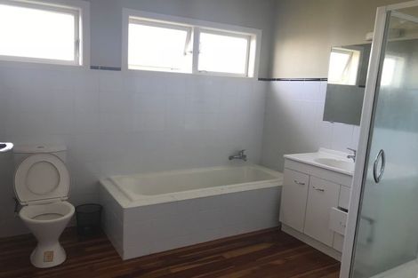 Photo of property in 1/1 Quebec Road, Milford, Auckland, 0620