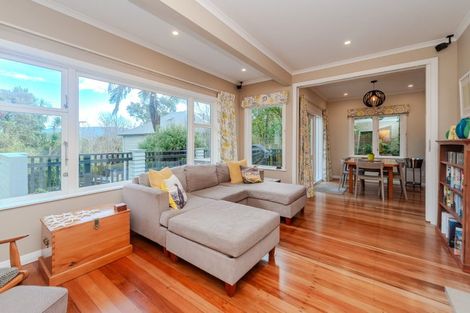 Photo of property in 25 Nicholson Road, Khandallah, Wellington, 6035