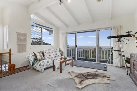 Photo of property in 51 Turanga Road, Henderson Valley, Auckland, 0612