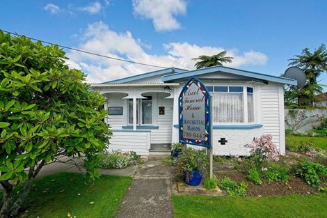 Photo of property in 22 Russell Street, Westport, 7825