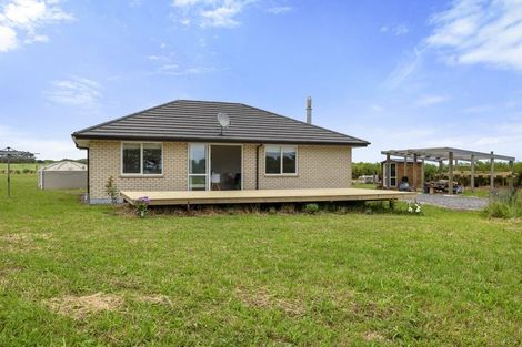 Photo of property in 94 Mirikau Road, Warea, New Plymouth, 4381