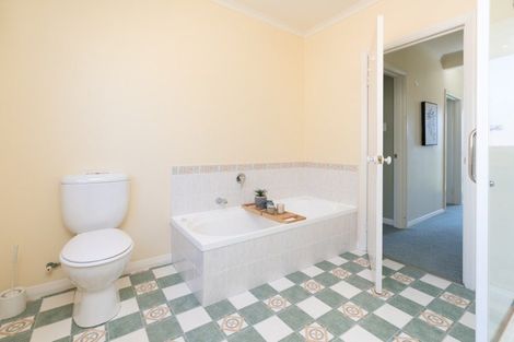 Photo of property in 68 Ocean Road, Paraparaumu Beach, Paraparaumu, 5032