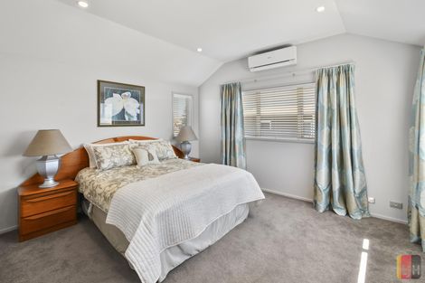 Photo of property in 2 Portofino Point, Karaka, Papakura, 2113